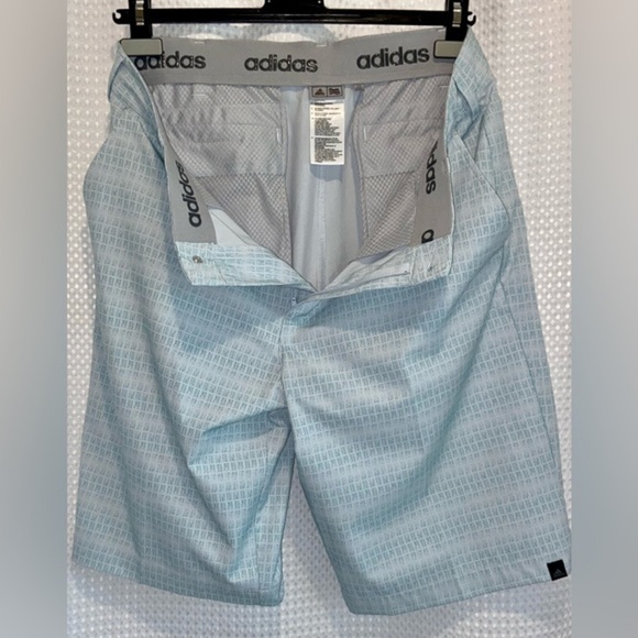 2/49$ Men’s ADIDAS light blue‎ stretchy anti slip Golf shorts size 32 - Picture 3 of 10